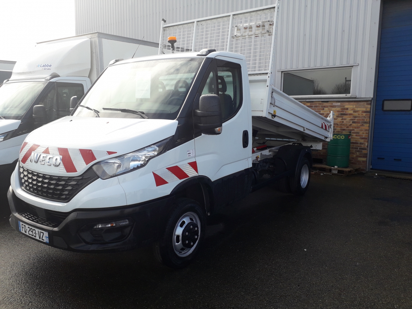 IVECO DAILY 35C14 BENNE